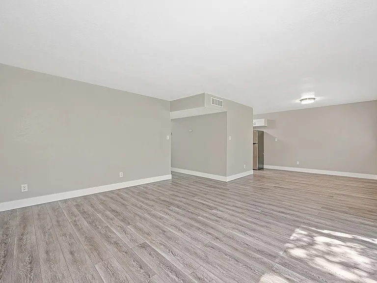 Rollingwood Condominium Rentals — Photo 10