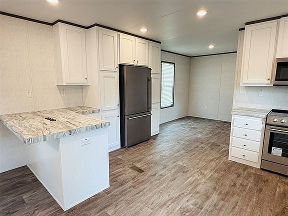 5th image of 3003 Elmwood Dr