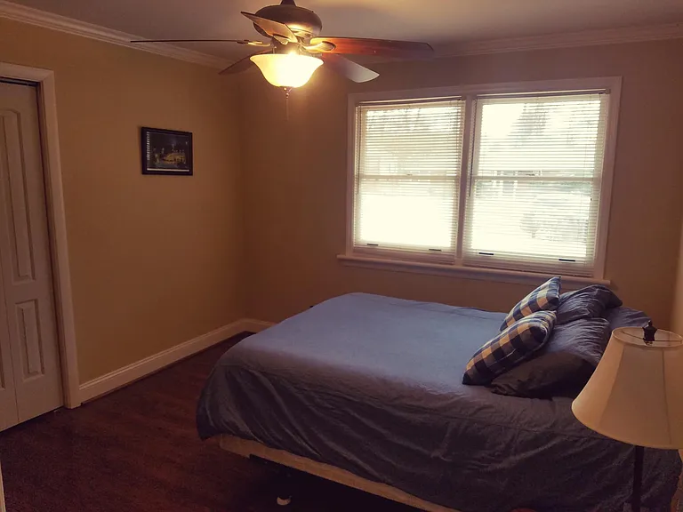 1301 Mockingbird Ln — Photo 11