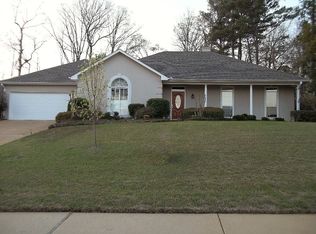 135 Azalea Trails Dr, Brandon, MS 39047