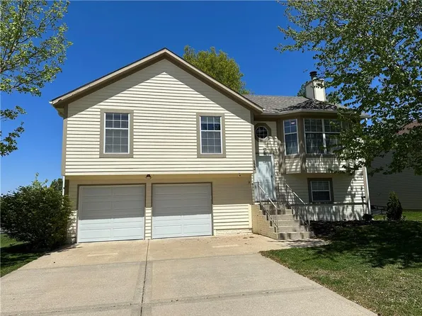 122 NW 112th Ter, Kansas City, MO 64155
