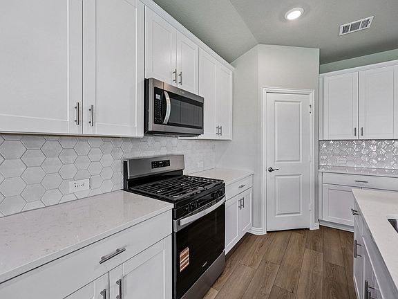 6th image of this home
