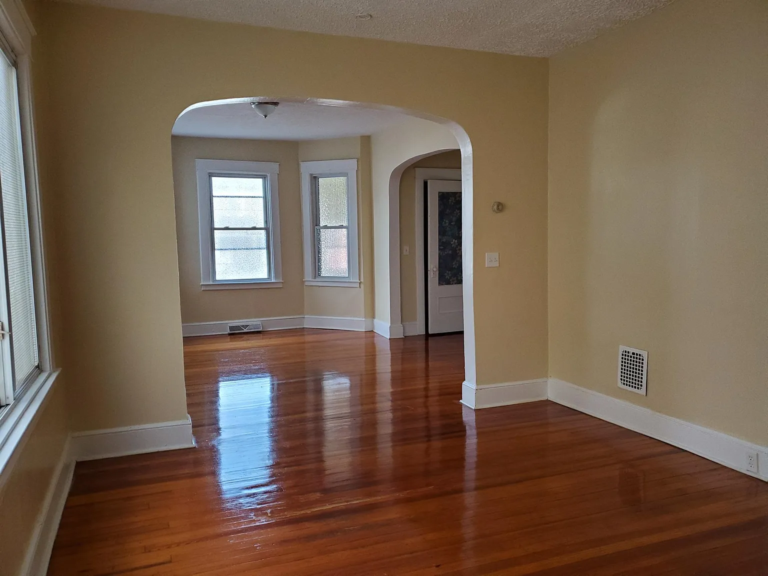 2 bed, $1,625 — Photo 2