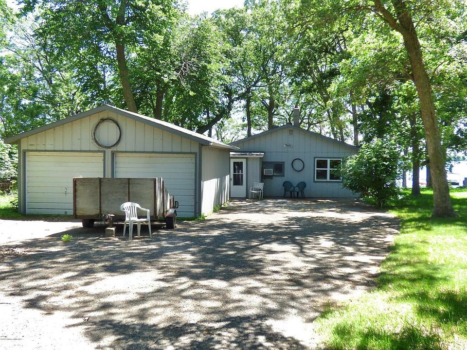 1st image of 44782 Crimson Dr
