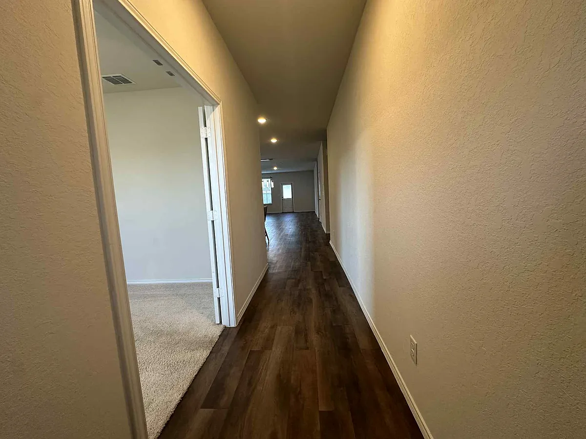 Building Photo - 13107 Sendero Roble