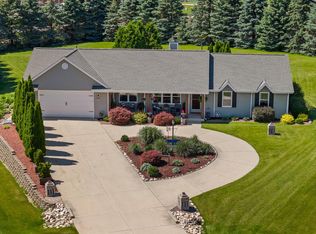 N95W25938 Rivers Hollow Ct, Colgate, WI 53017