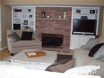 2nd image of 18 Washington Cir