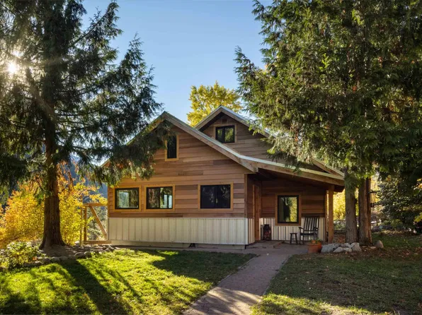 9521 Pemberton Portage Rd, Squamish Lillooet, BC V0N 1L0
