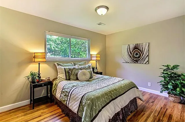 812 Coakley Dr — Photo 9
