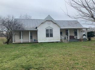 300 Circle Dr, Estill Springs, TN 37330