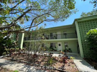 1101 Bay St NE APT 4, Saint Petersburg, FL 33701