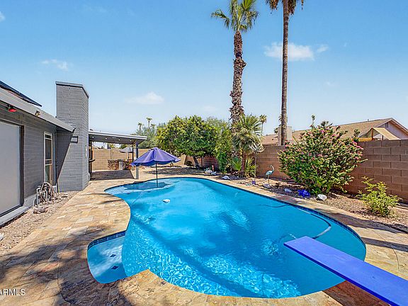 4th image of 635 W LOS LAGOS VISTA Avenue