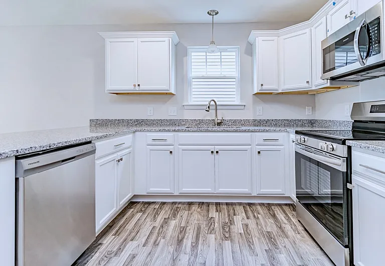 819 Marple Pl — Photo 5