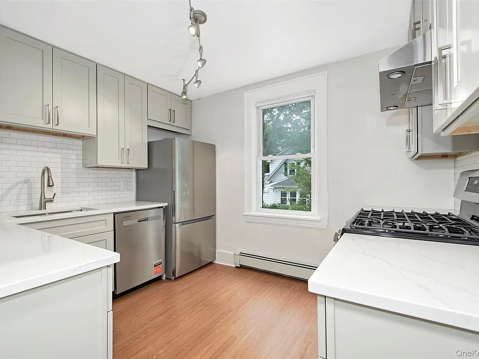1216 Halstead Ave #2