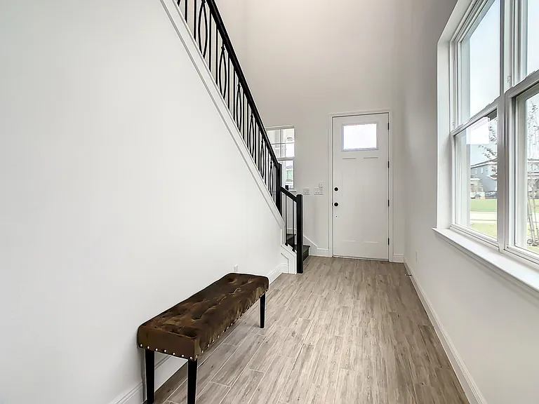 15707 Vetta Dr — Photo 41