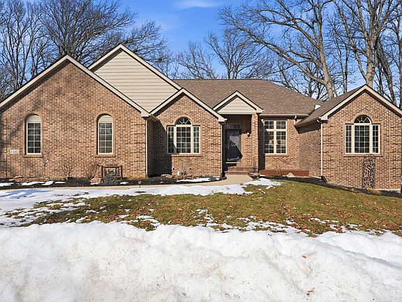 2nd image of 2440 Forest Glen Ct