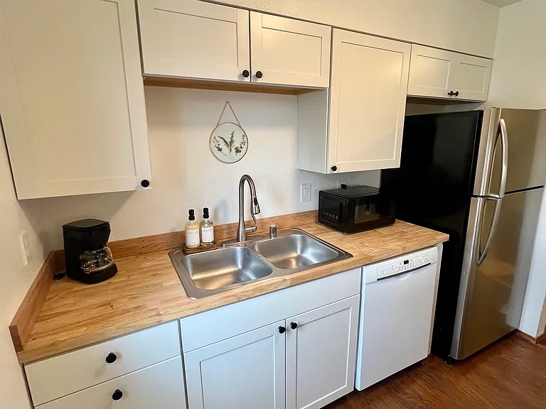 1230 Balfour Dr #2 — Photo 7