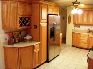 90 Kennedy Ave, Blue Point, NY 11715