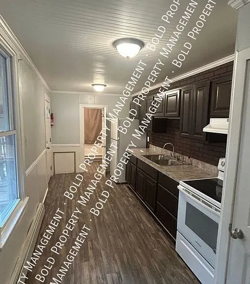 539 Wunder St — Photo 2