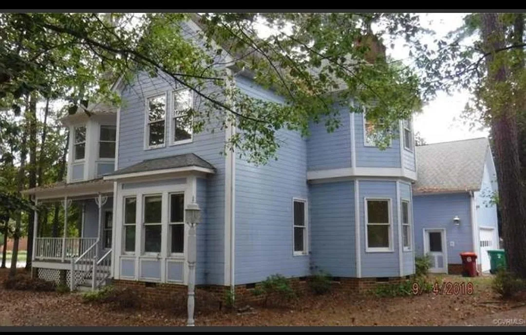 5 bed, 4.5 bath, 3200 sqft, $3,100 — Photo 1