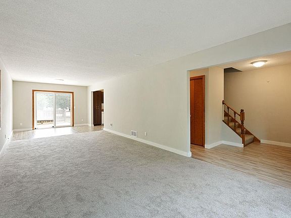 2nd image of 2323 2nd St NE