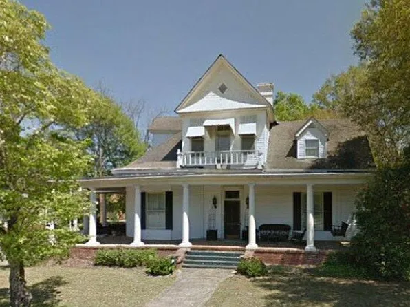 208 N Baker St, Buena Vista, GA 31803