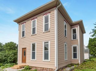 420 9th St, Marion, IA 52302