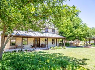 537 Crenwelge Rd, Fredericksburg, TX 78624