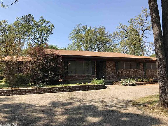 2nd image of 606 Tanglewood Cir