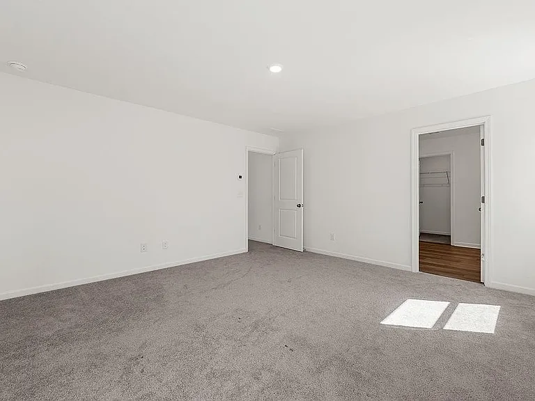 103 Dewitt Dr — Photo 23