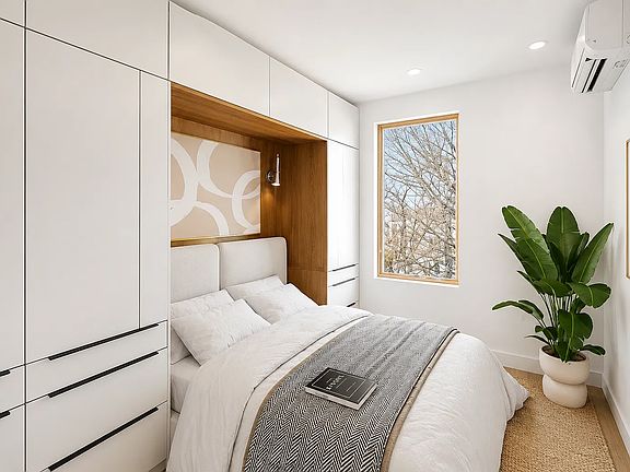 3rd image of 135 Moffat St #2RR