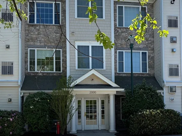2303 Davenport Ave Unit 2303, Canton, MA 02021