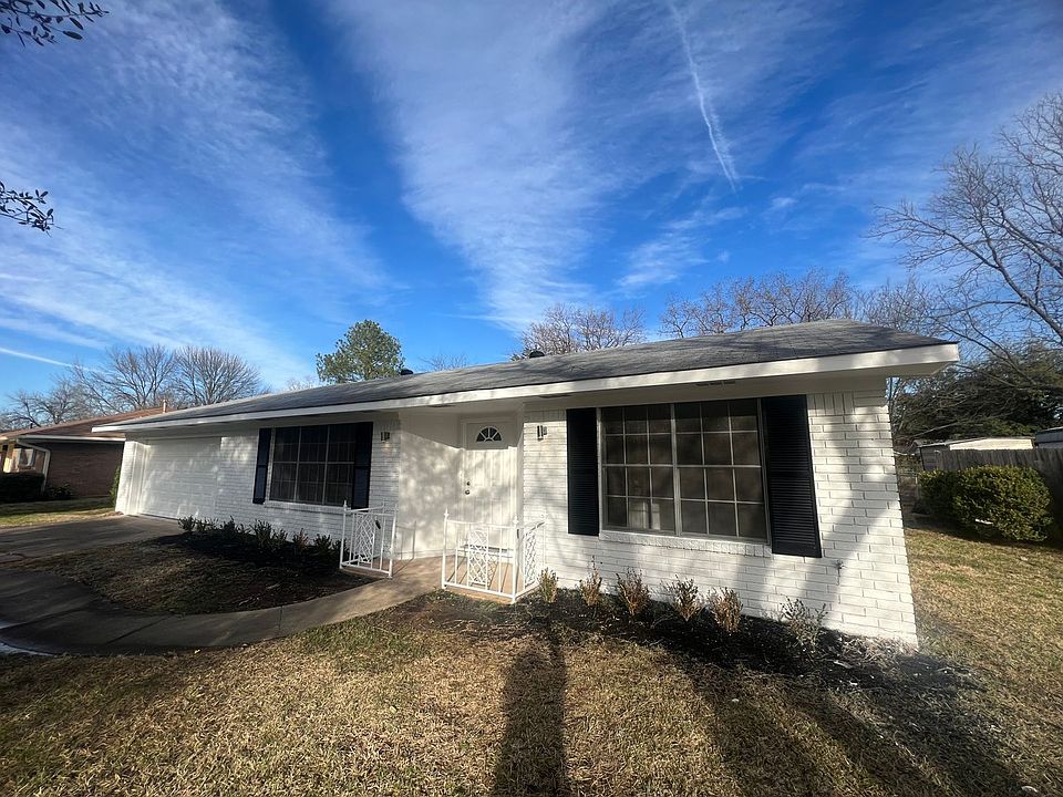1st image of 2502 Deanie Ln