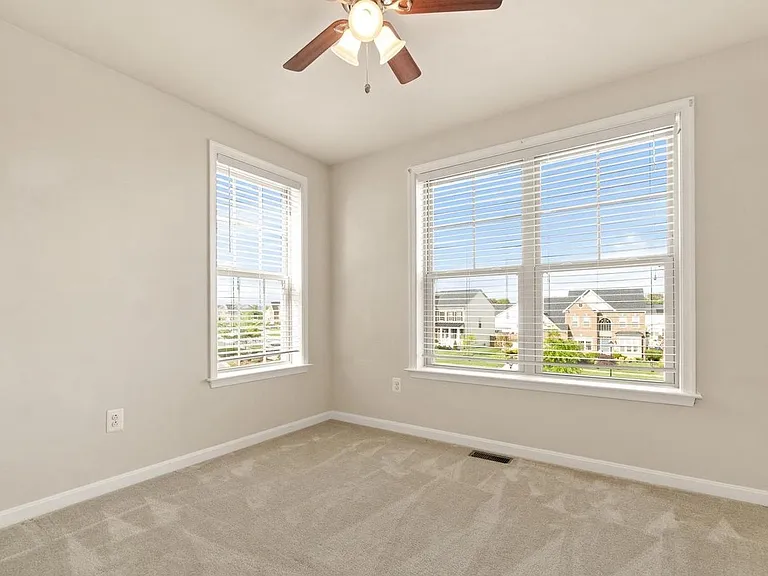 4735 Verdana Loop — Photo 18
