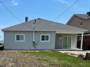 46050 Private Shore Dr, Chesterfield, MI 48047