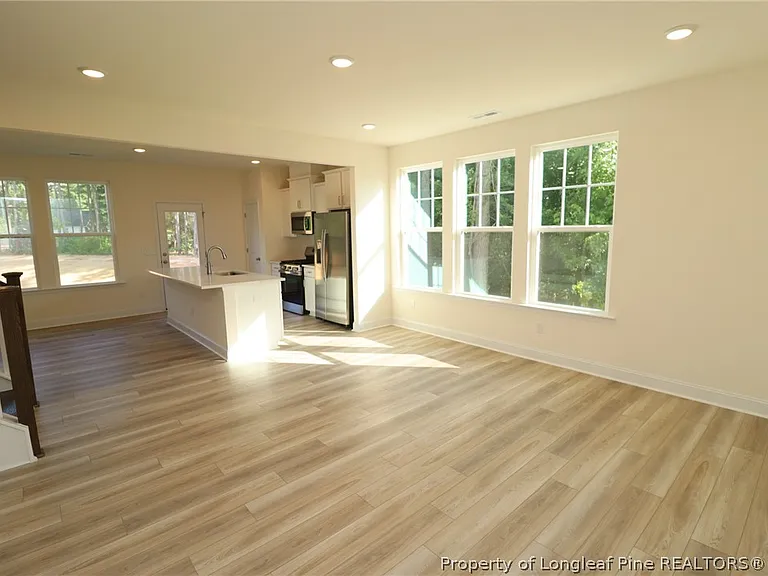 961 Kensley Grove Ln — Photo 3