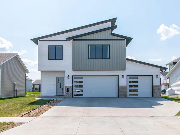 6013 Kodiak Ln, Horace, ND 58047