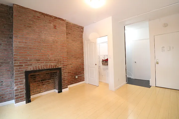 441 W 49th St #8 — Photo 2