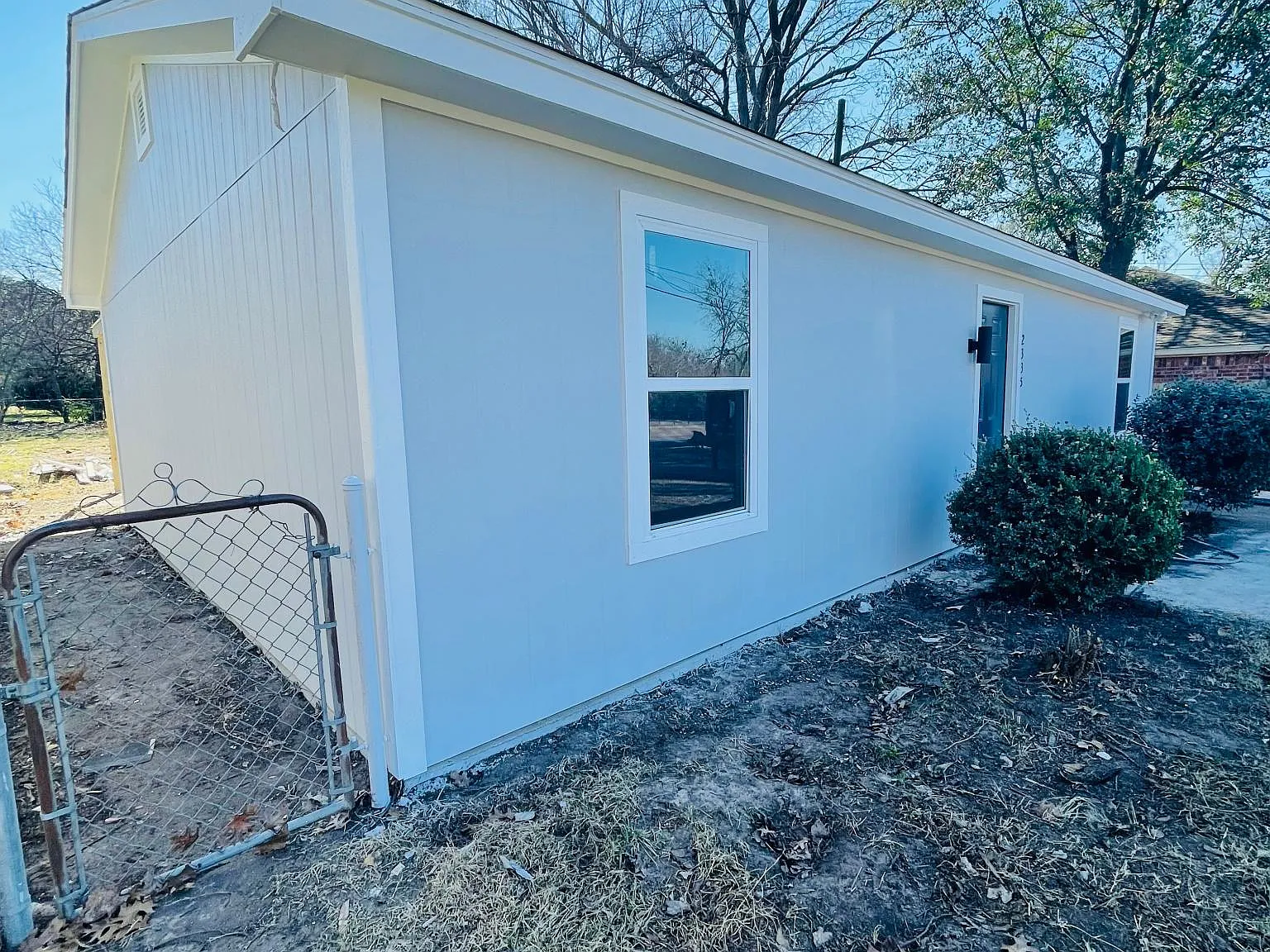 2335 W 3rd Ave — Photo 1