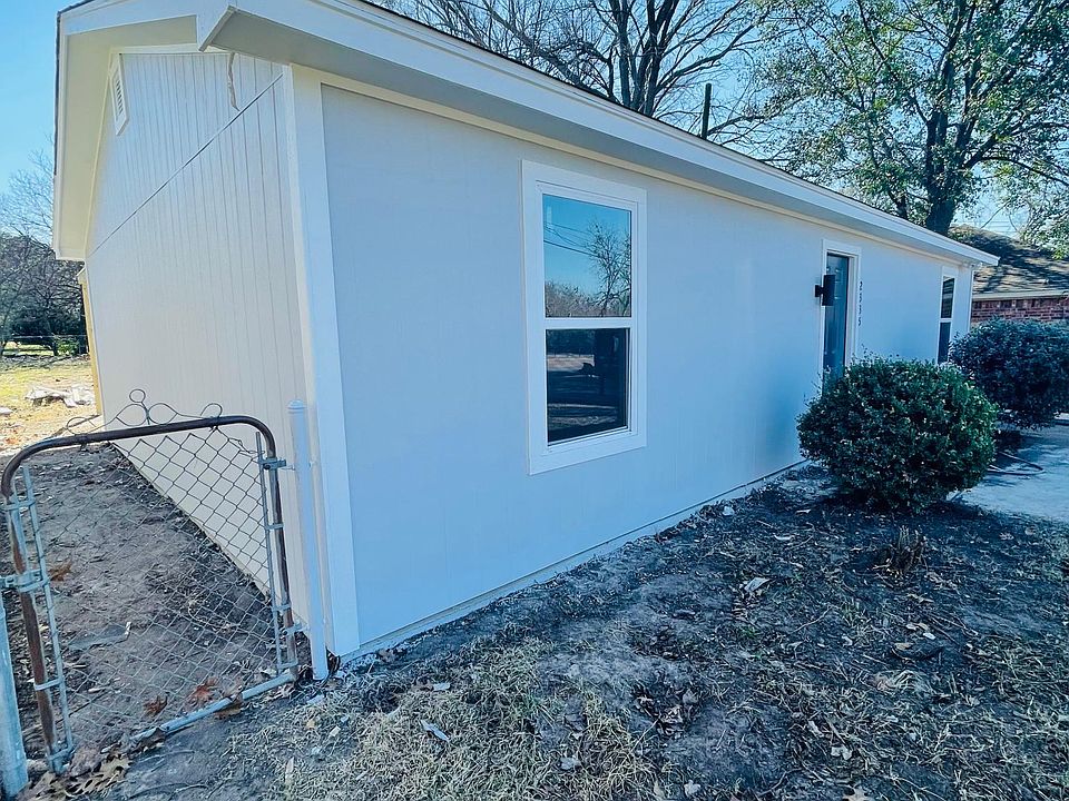 1st image of 2335 W 3rd Ave