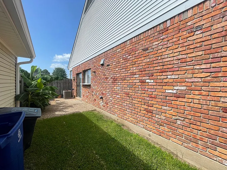 409 Teak Dr — Photo 4