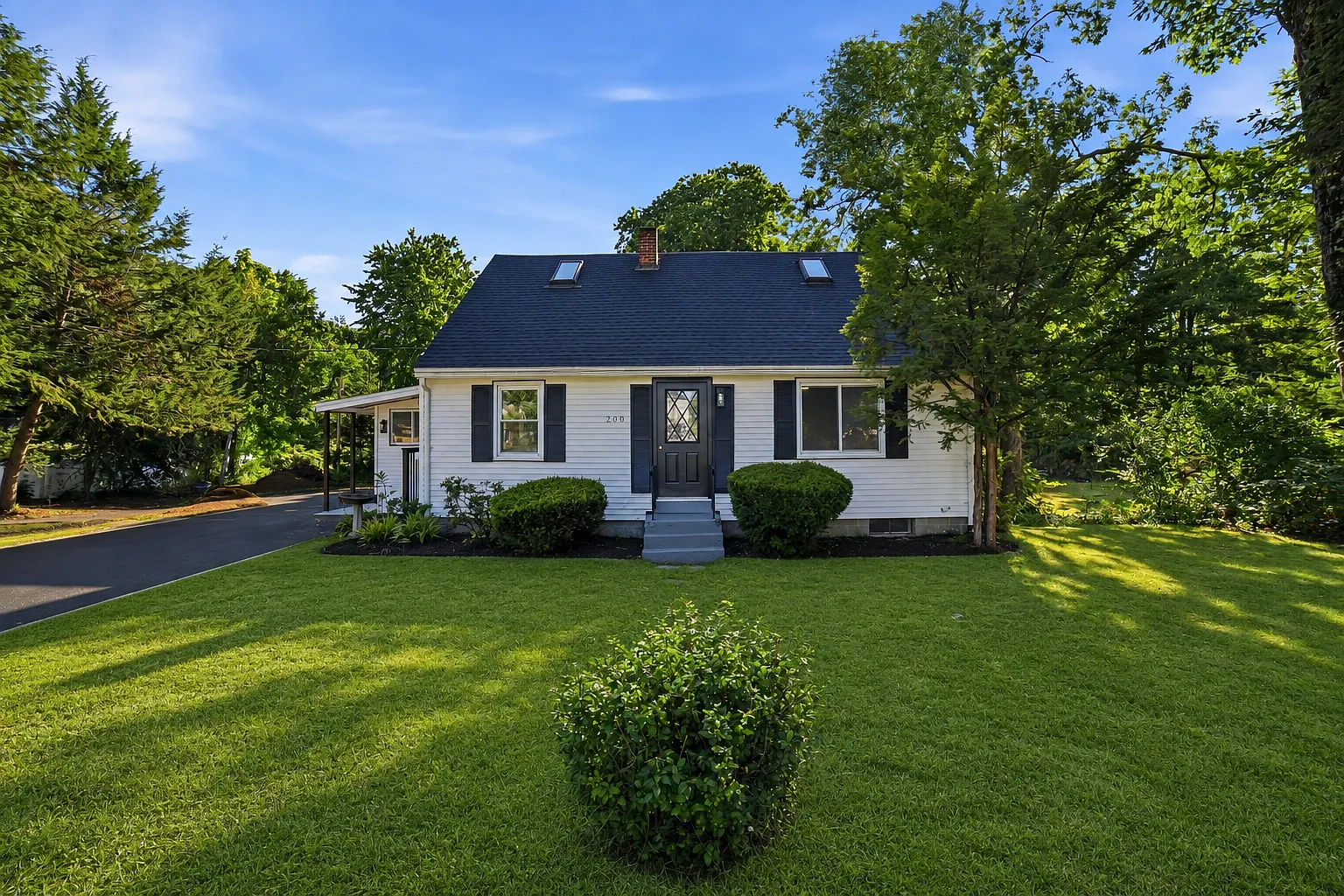 4 bed, 1544 sqft, $3,700 — Photo 1
