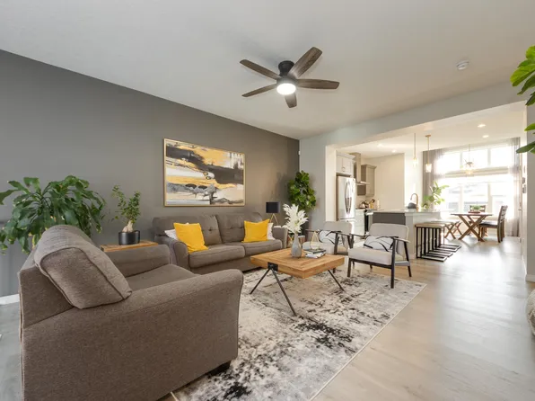 9943 227th St NW, Edmonton, AB T5T 7N6
