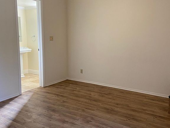 5th image of 169 23rd St