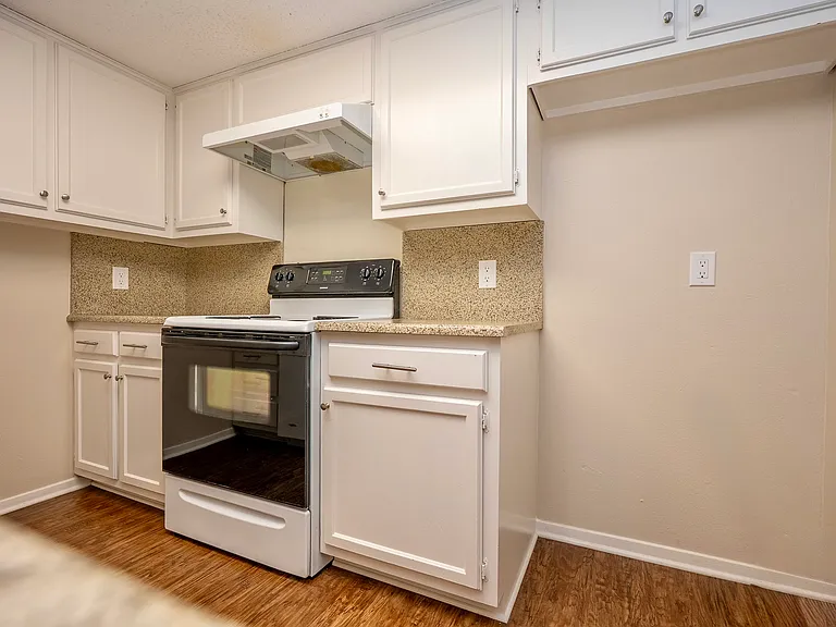 4547 Bermuda Dr — Photo 11