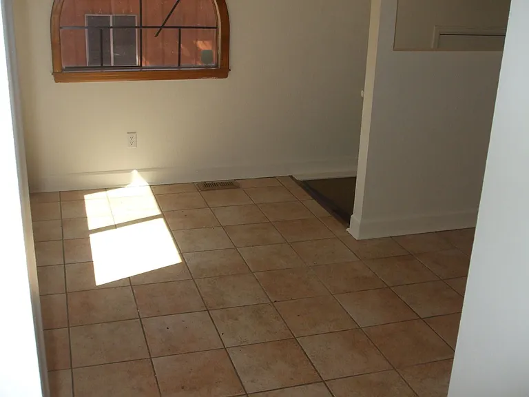 669 S Sherman St — Photo 3