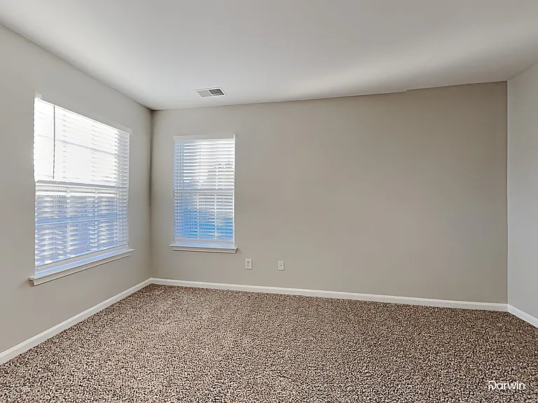 337 Courtland Ct — Photo 9