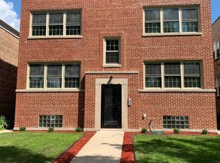 2832 W Farragut Ave #1W, Chicago, IL 60625