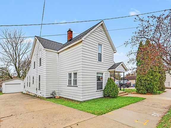 3rd image of 1212 Garfield Ave NW
