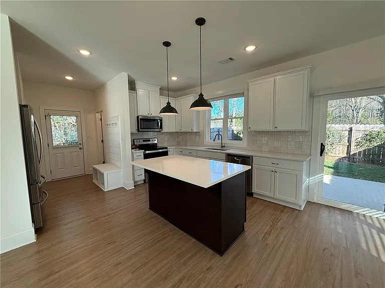 2936 Cherokee Rd — Photo 7